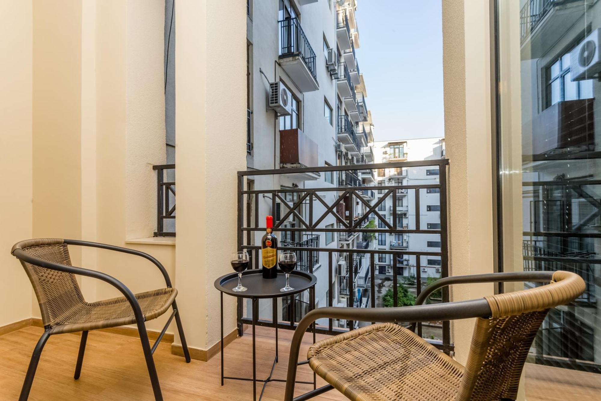 Comfy Home V Tbilisi Bagian luar foto